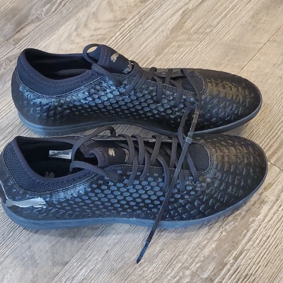 PUMA Future 4.4 Netflx Indoor Cleats main image 4